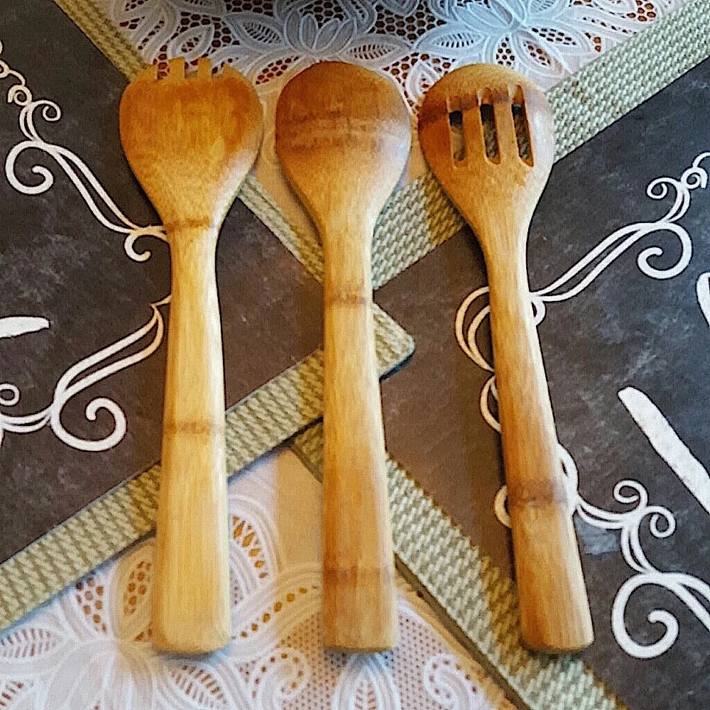 Vintage Set of 5 Monkey Pod Wood Salad Bowls